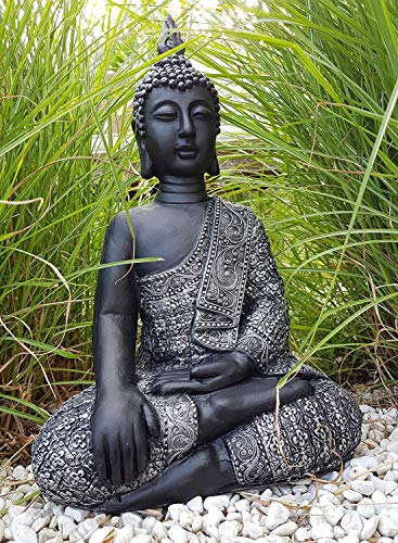 Feng Shui Deko Figur – Harmonie und Ruhe für Ihren Garten – Perfekt für Outdoor-Fans und Meditation Liebhaber – Sitzender Buddha Beton Grau Kunststein (45cm Höhe Silber schwarz)