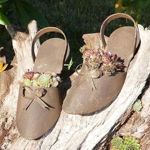 Gartendeko – Schicker Deko-Schuh in Braun – Ideal zum Bepflanzen | Perfekt für alle Gartenliebhaber, die Wert auf stilvolle und kreative Dekoration legen.