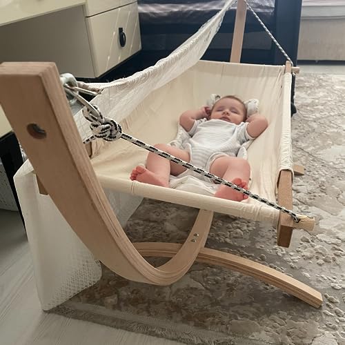 Entspannung pur – Schlafen wie auf Wolken – Für glückliche Babys und entspannte Eltern – FAFOUR Baby Hammock: Die perfekte Babyhangematte für Neugeborene und Stubenwagen im Kinderzimmer.