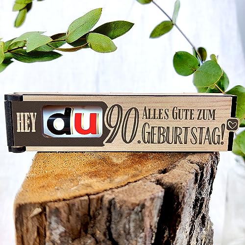 Feiere den 90. Geburtstag mit unserer Schokoriegel Geschenkbox inkl. Duplo! Perfekte Deko und Geschenkidee für den besonderen Tag. Für Frauen, Männer und als tolles Geschenk!