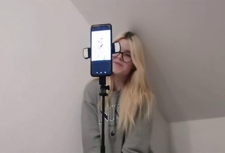 ASHINER Selfie Stick mit Stativ fürs Smartphone