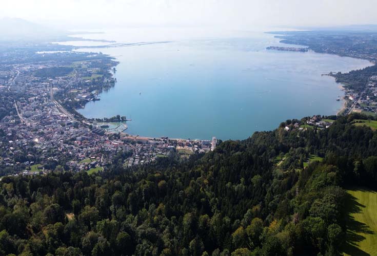 Die Aussicht vom Pfänder mit Blick auf Bregenz und den Bodensee