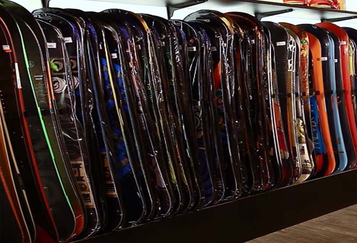 Verschiedene Arten von Snowboards